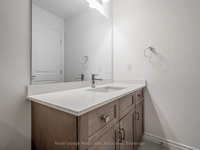 3981 Crown St — Photo 25
