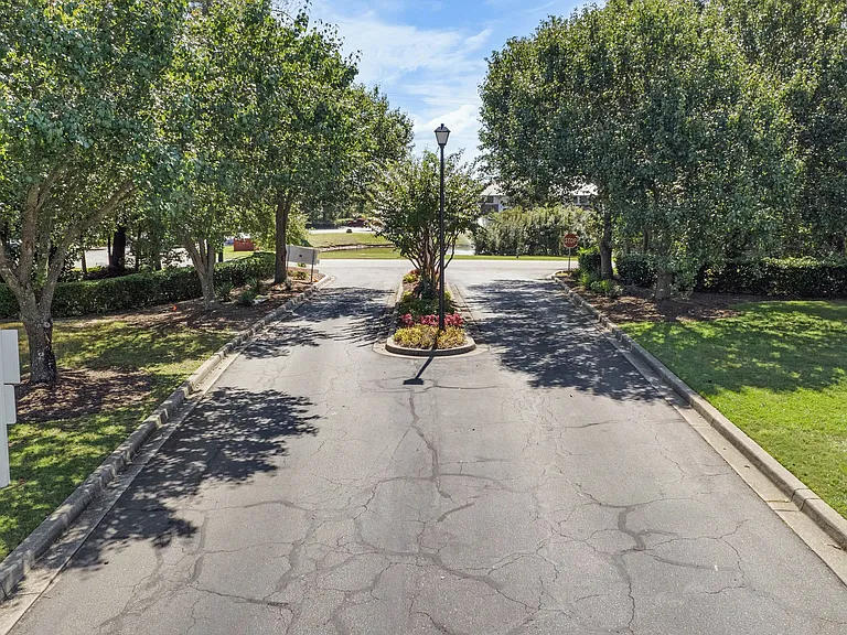 4323 Lotus Ct — Photo 25