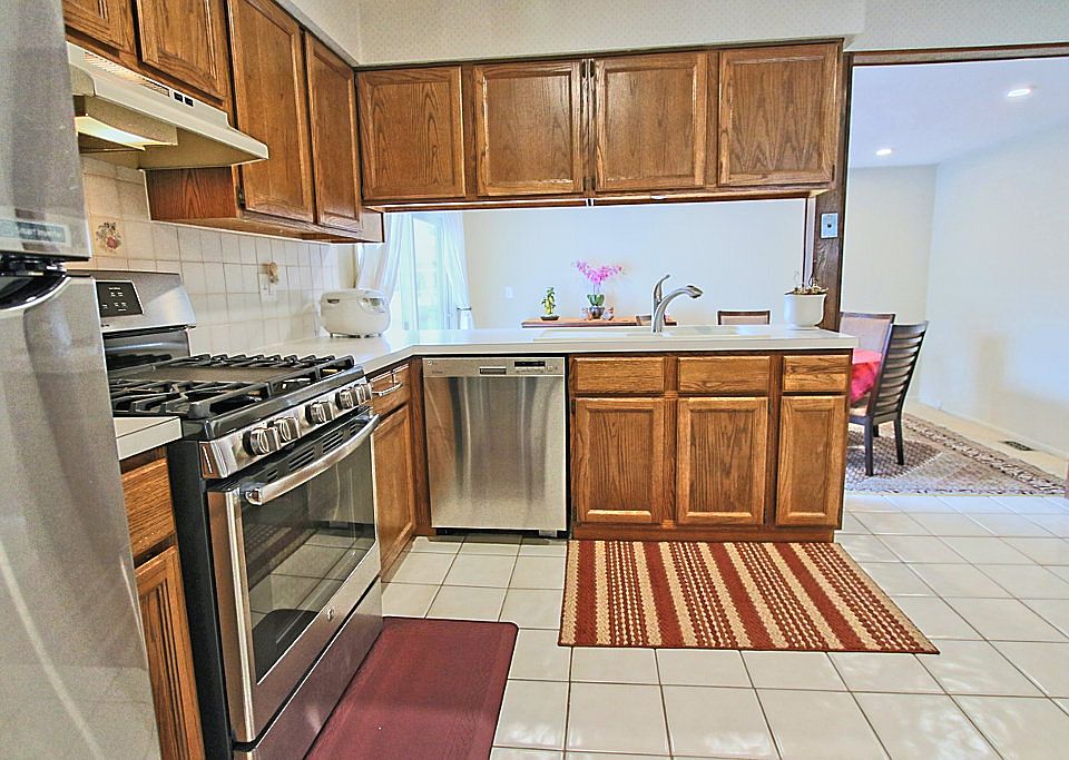 2nd image of 11318 Jacqueline Dr