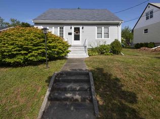 41 Hershey Rd, Dartmouth, NS B2Y2H4