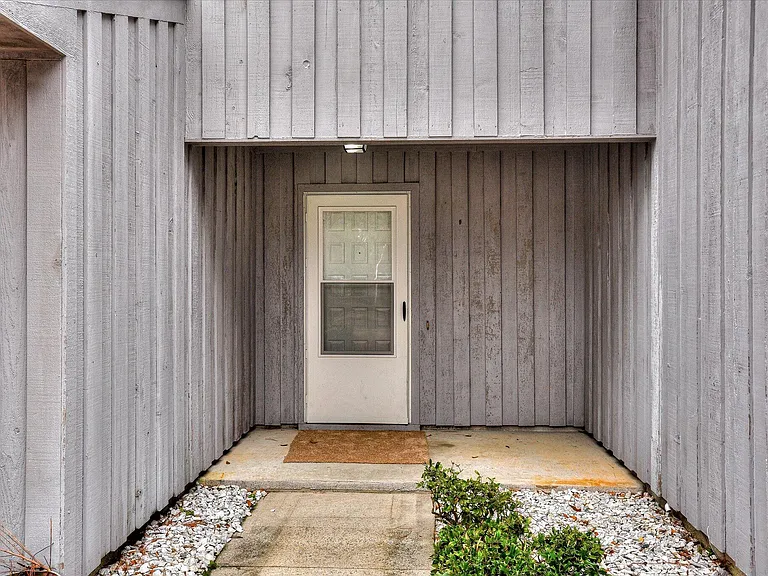 3220 Summerchase Cir — Photo 5
