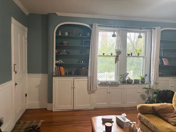 49 N Chestnut St #B, New Paltz, NY 12561