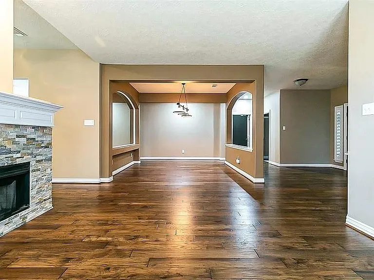 5823 Centennial Glen Dr — Photo 23