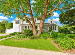 15 Anita Pl, Farmingdale, NY 11735