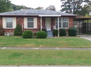 5722 Mary Ellen Dr, Louisville, KY 40214