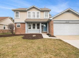 44434 Ridgefield Rd, Canton, MI 48188