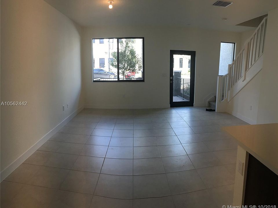 1st image of 5085 NW 84th Ave