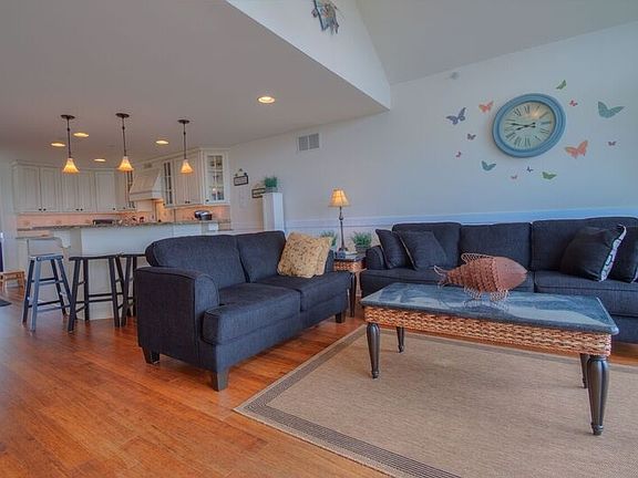 4th image of 2401 Landis Ave #South