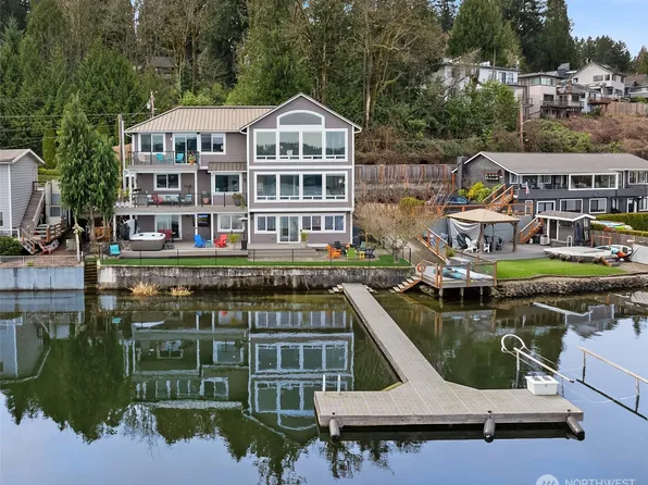 3828 W Lake Sammamish Parkway SE, Bellevue, WA 98008
