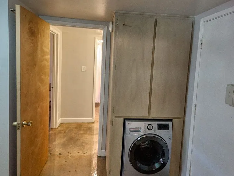 1107 W Osborn Rd — Photo 11