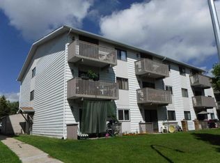 114 E Mount Pleasant Dr #302, Camrose, AB T4V2M7