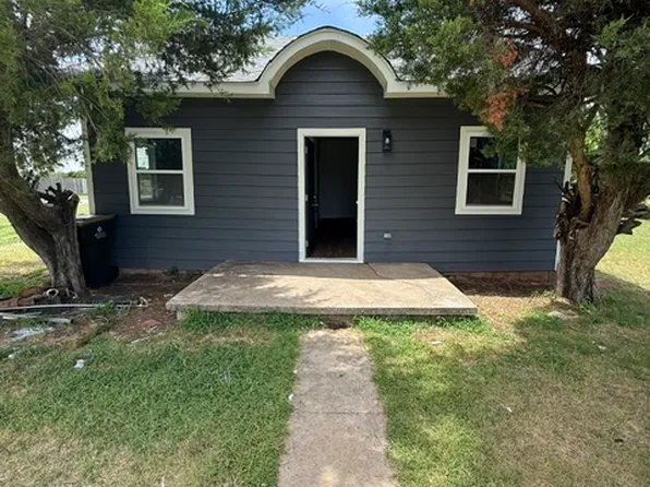 1528 S 1st St, Chickasha, OK 73018