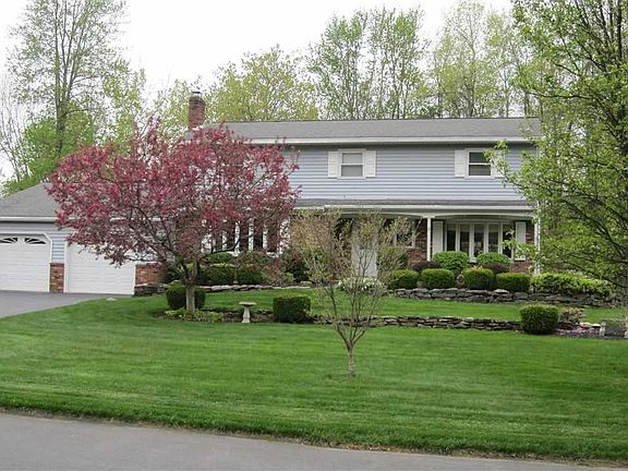 3rd image of 41 Rolling Brook Dr