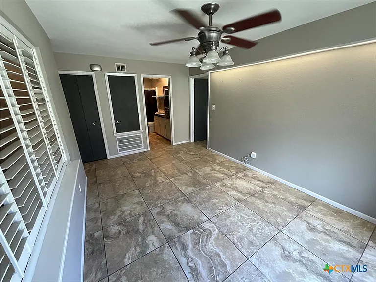 519 Rattan Dr — Photo 10
