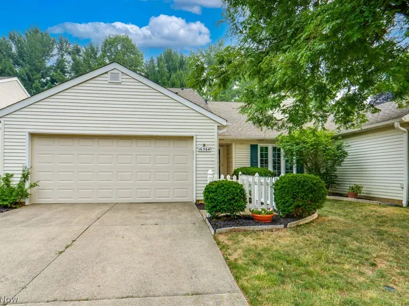 16564 Lake Circle Dr, Strongsville, OH 44136