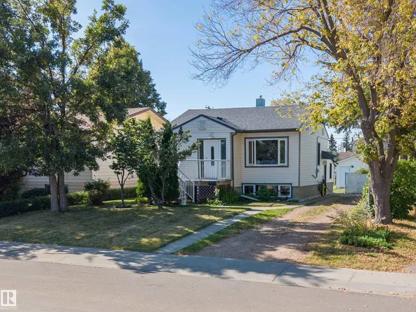 9912 154th St NW, Edmonton, AB T5P 2G7