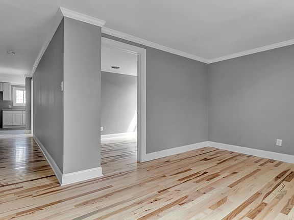 5th image of 76 Garner Ave #3