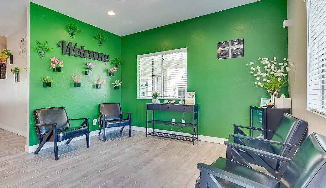 Galleria Apartments — Photo 3