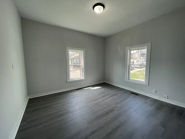 1621 Dora St — Photo 13