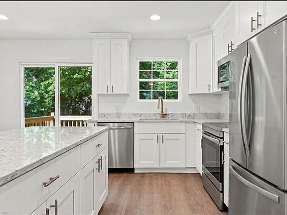2nd image of 1518 Manson St