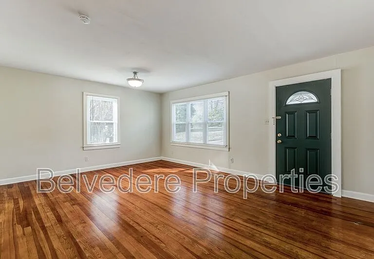709 Langford Ave — Photo 5