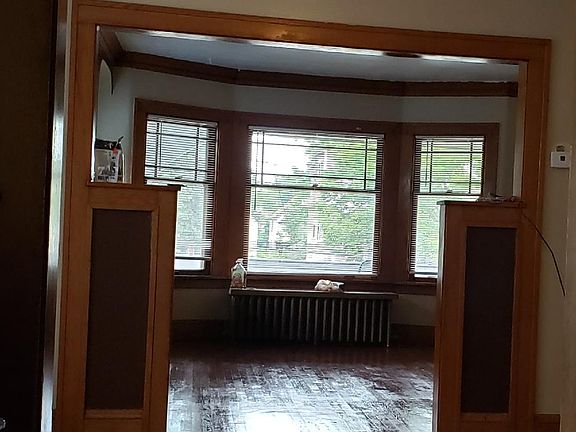 5th image of 15900 Arcade Ave #2