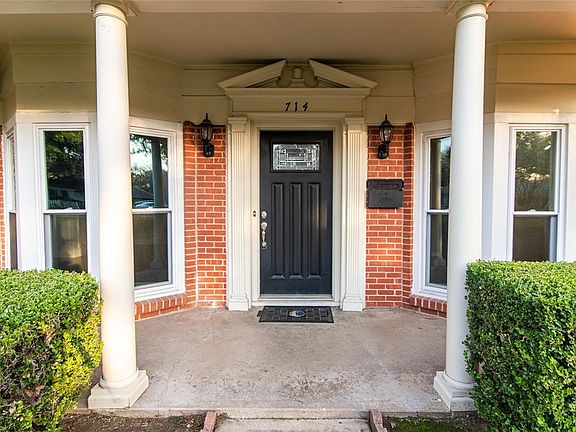 4th image of 714 Tanglewood Dr E