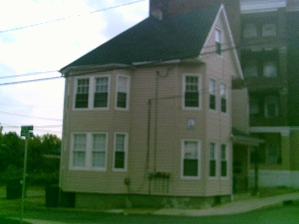 2nd image of 8 Hudson St