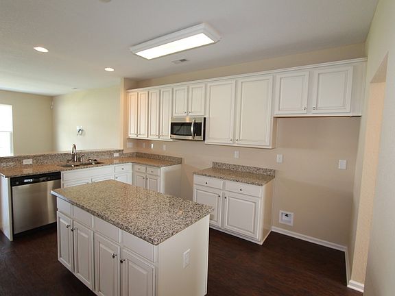 4th image of 5007 Breleigh Ln
