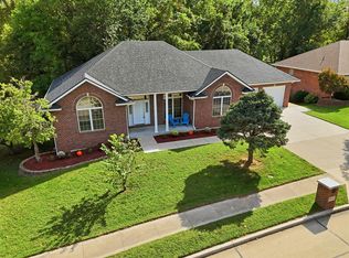 1024 Grace Ln, Boonville, MO 65233