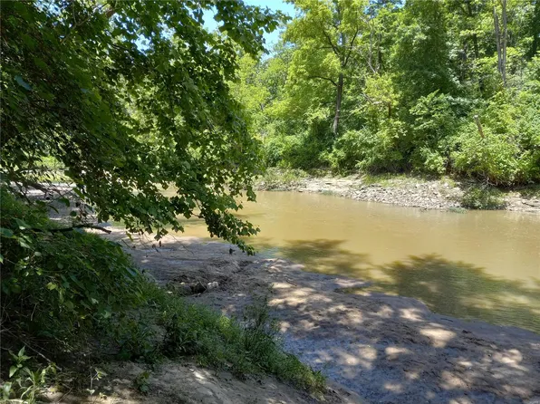 6 Highway 15, Paris, MO 65275