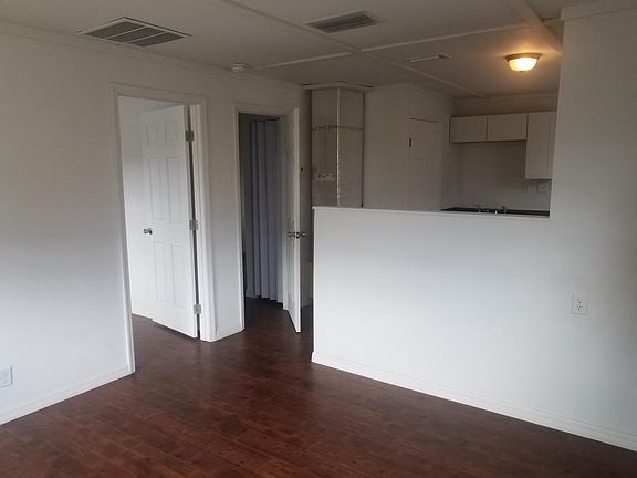 5th image of 934 NW 17th Ave