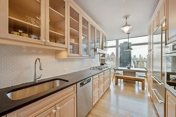 Rented by Compass | media 20