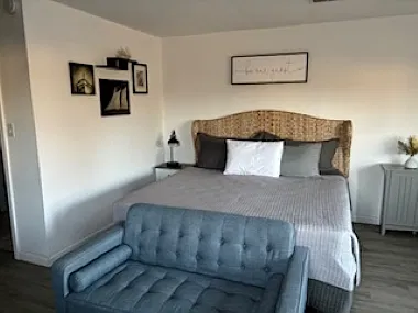 Studio, 900 sqft, $1,150 — Photo 2