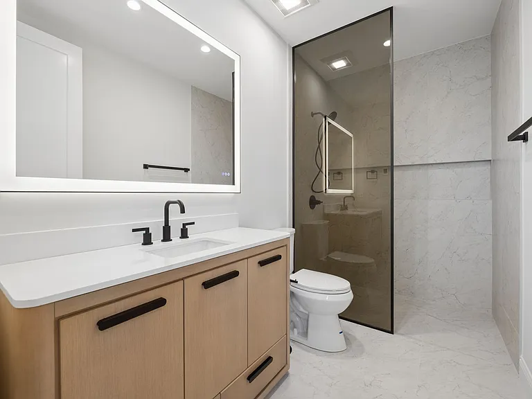 3739 N Clifton Ave #3 — Photo 33