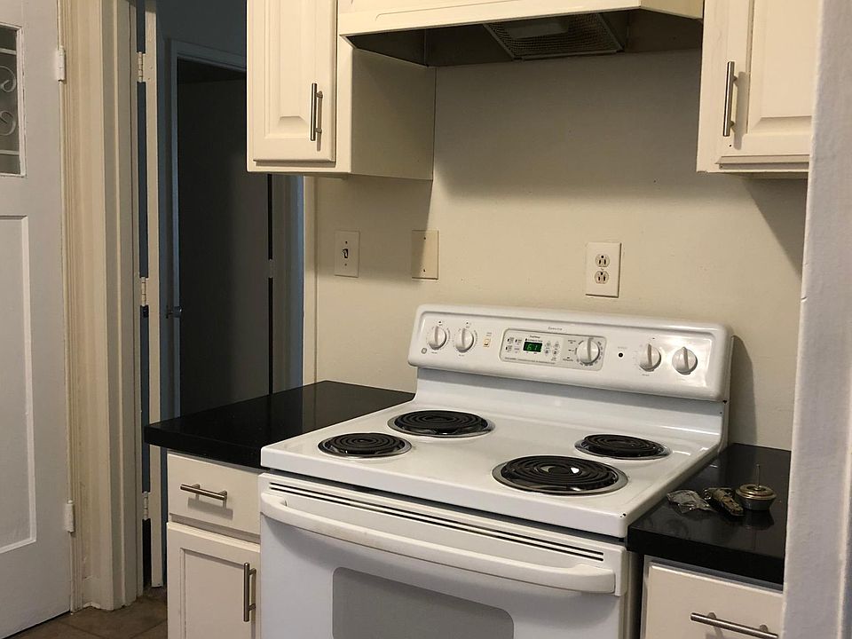 1st image of 3300 66th Ave #1