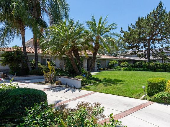 4th image of 240 W Palm Dr