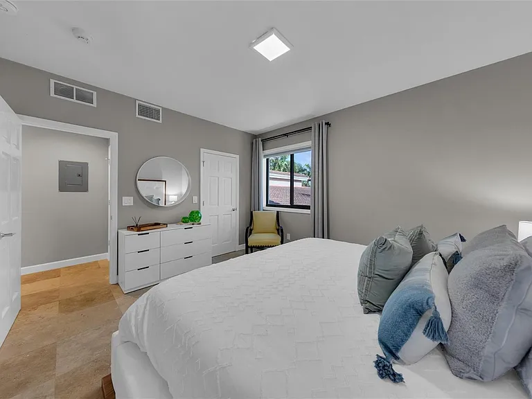 616 Riviera Isle Dr — Photo 70