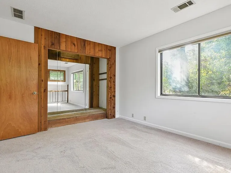 1000 Muirfield Dr — Photo 12