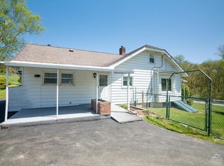 93 White Bridge Rd, Old Chatham, NY 12136