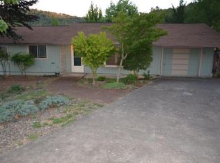 925 SE Murray Ct, Roseburg, OR 97470