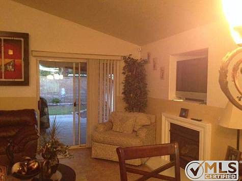 5th image of 790 Woodcrest St