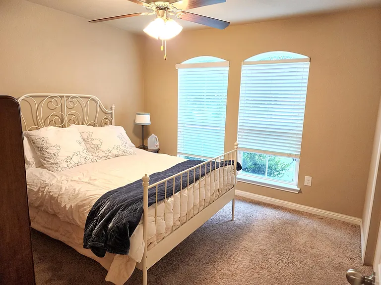 109 Bastian Ln — Photo 8