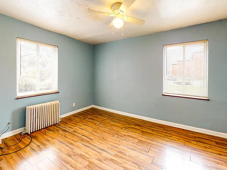 1652 Summit Rd #2 — Photo 6