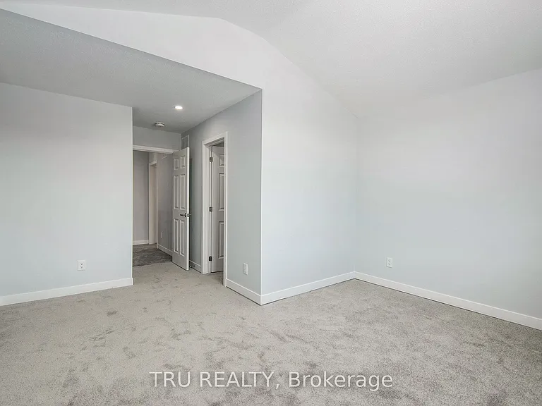 813 Crossgate St — Photo 14
