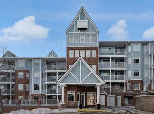 3206 W Hawksbrow Point NW #206, Calgary, AB T3G 4C9