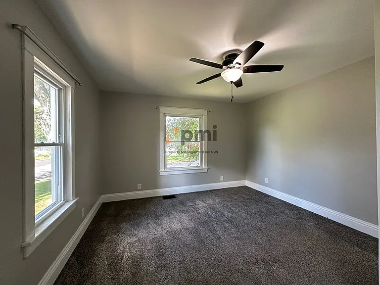 2122 Elston St #A — Photo 21