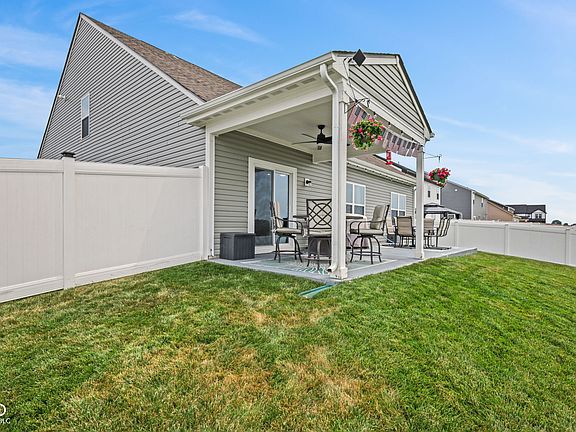 3rd image of 952 Borealis Dr