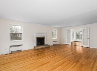 64 Wesskum Wood Rd, Riverside, CT 06870