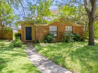 1416 Golden Gate Dr, Carrollton, TX 75007